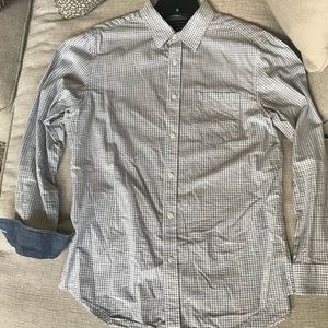 Banana Republic White and Grey Button Down